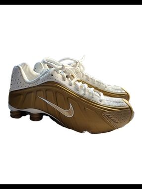 Nike White and Gold R4 Athletic Shox Trainers
